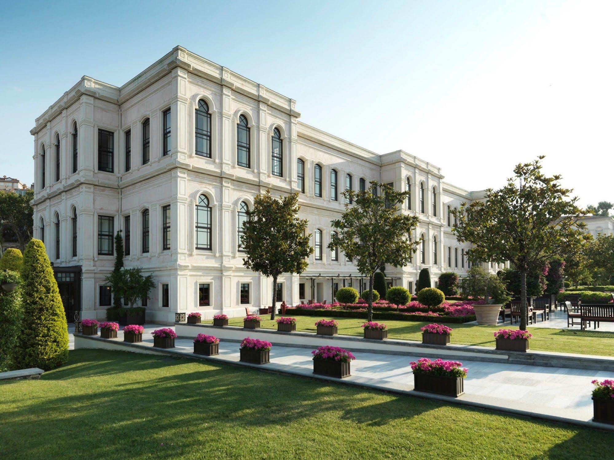 Four Seasons Hotel Istanbul At The Bosphorus Esterno foto