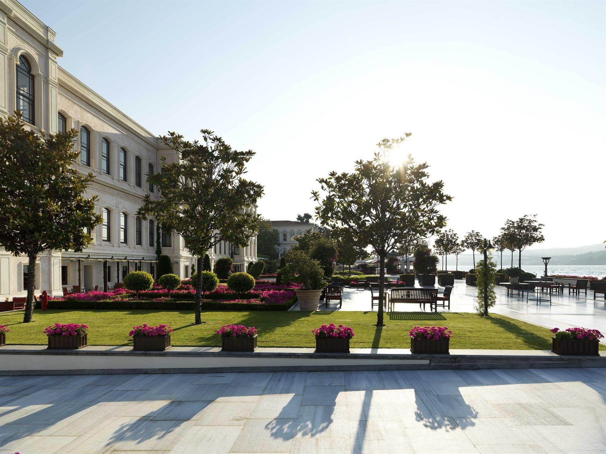Four Seasons Hotel Istanbul At The Bosphorus Esterno foto