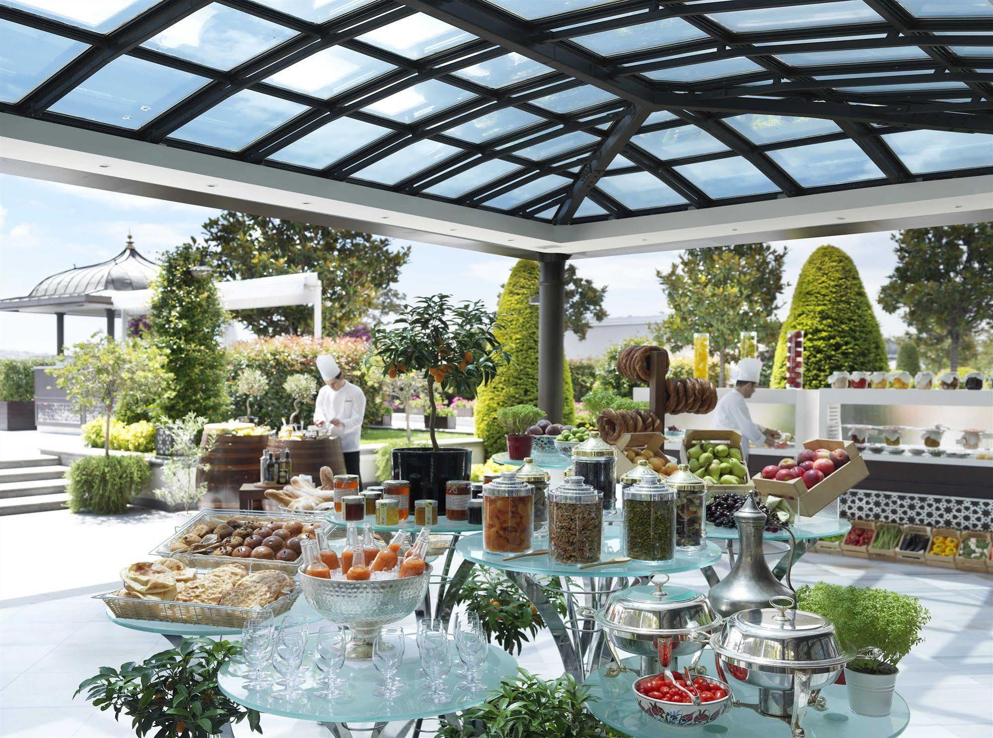 Four Seasons Hotel Istanbul At The Bosphorus Esterno foto